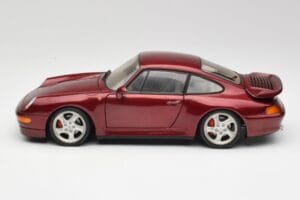 Porsche 911 993 Turbo アリーナレッドメタリック UT Models 1:18 27811 メタル - 画像 4/8