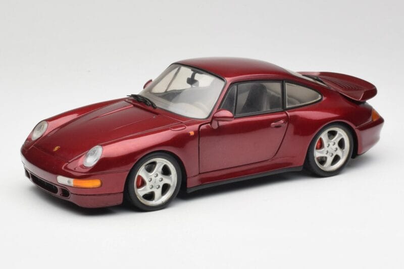 Porsche 911 993 Turbo アリーナレッドメタリック UT Models 1:18 27811 メタル