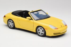 Porsche 911 996 カブリオレ スピードイエロー UT Models 1:18 27906 メタル - 画像 6/8