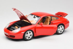 Porsche 911 996 Carrera 4 レッド Bburago 1:18 30085 メタル - 画像 2/8