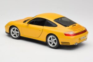 Porsche 911 996 Carrera 4S イエロー Maisto 1:18 WAP02101610 メタル - 画像 7/8