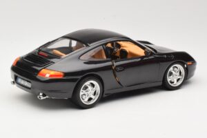Porsche 911 996 Carrera ブラック Bburago 1:18 3385-M2 メタル - 画像 3/8