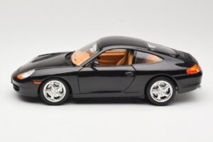 Porsche 911 996 Carrera ブラック Bburago 1:18 3385-M2 メタル - 画像 4/8