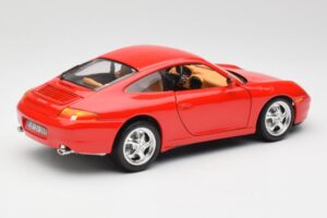 Porsche 911 996 Carrera レッド Bburago 1:18 3385 メタル - 画像 3/8