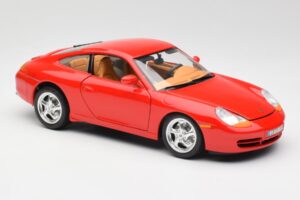Porsche 911 996 Carrera レッド Bburago 1:18 3385 メタル - 画像 6/8