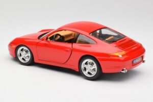 Porsche 911 996 Carrera レッド Bburago 1:18 3385 メタル - 画像 7/8