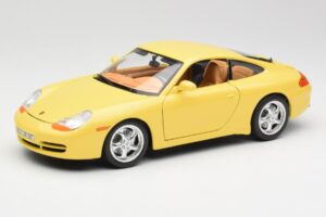 Porsche 911 996 Carrera イエロー Bburago 1:18 30085-M1 メタル