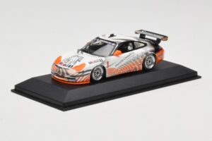 Porsche 911 996 GT3 Cup Mobil 1 #1 VIP Car 2004 Minichamps 1:43 WAP02012115-R1 メタル - 画像 2/4