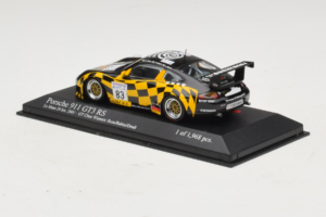 Porsche 911 996 GT3 RS #83 Rosa / Babini 24 Hours of Le Mans 2001 Minichamps 1:43 400016983 メタル - 画像 3/4
