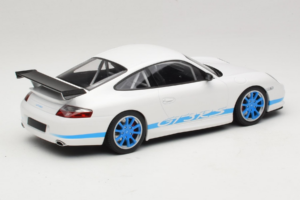Porsche 911 996 GT3 RS ホワイト ブルーストライプ Minichamps 1:18 155062021 メタル - 画像 2/6