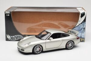 Porsche 911 996 GT3 シルバー Hot Wheels 1:18 C2590 メタル - 画像 8/8
