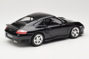 Porsche 911 996 Turbo ブラック Bburago 1:18 18-12030 メタル - 画像 3/8