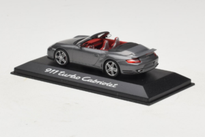 Porsche 911 997 Turbo Cabriolet Grey Metallic Minichamps 1:43 WAP02015216 メタル - 画像 3/5
