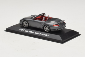 Porsche 911 997 Turbo Cabriolet Grey Metallic Minichamps 1:43 WAP02015218 メタル - 画像 3/4