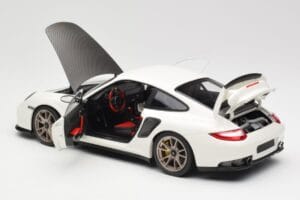 Porsche 911 997 GT2 RS ホワイト Minichamps 1:18 100069400 メタル - 画像 5/8
