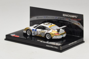 Porsche 911 997 GT3 Cup #27 24 Hours of Nurburgring 2010 Minichamps 1:43 437106727 メタル - 画像 3/4