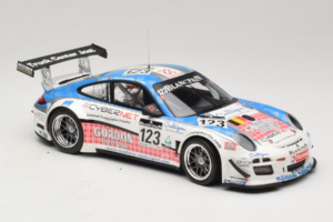 Porsche 911 997 GT3 R #123 Muhlner Motorsport E. Fumal / E. Thiry 24 Hours of Spa 2011 Minichamps 1:18 151118923 メタル - 画像 4/6