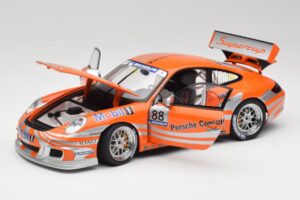 Porsche 911 997 GT3 R #88 Porsche Consulting 2005 AUTOart 1:18 77821 メタル - 画像 2/8