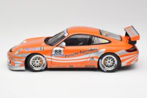 Porsche 911 997 GT3 R #88 Porsche Consulting 2005 AUTOart 1:18 77821 メタル - 画像 4/8