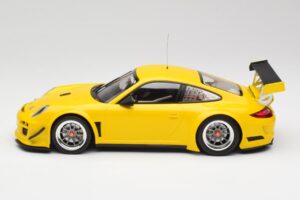 Porsche 911 997 GT3 R Street レーシングイエロー Minichamps 1:18 151108902 メタル - 画像 3/6