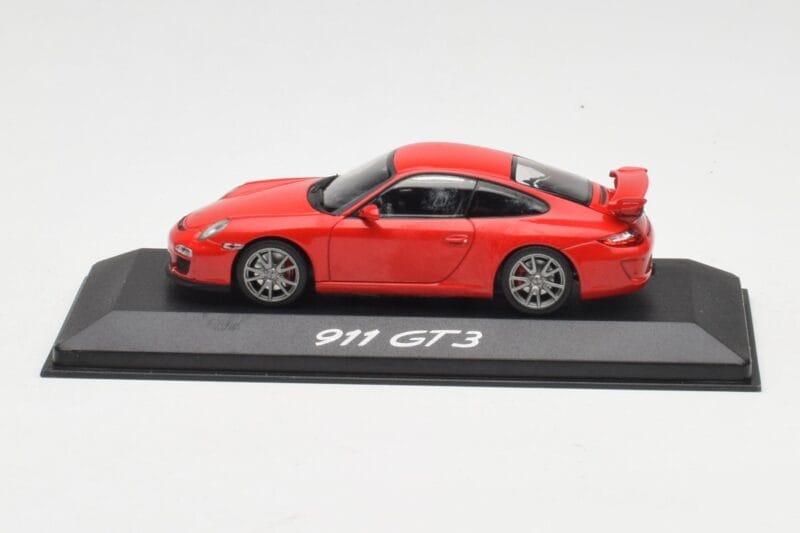 Porsche 911 997 GT3 レッド Minichamps 1:43 WAP02001619 メタル