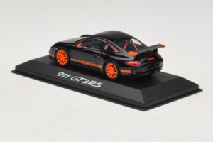 Porsche 911 997 GT3 RS ブラック オレンジ Minichamps 1:43 WAP02012817 メタル - 画像 3/4
