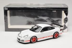 Porsche 911 996 GT3 RS ホワイト レッドストライプ Minichamps 1:18 155062020 メタル - 画像 6/6