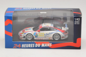 Porsche 911 997 GT3 RSR #76 R. Narac / P. Long / P. Pilet 24 Hours of Le Mans 2009 Minichamps 1:43 400096976 メタル - 画像 3/3