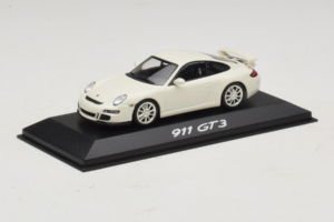 Porsche 911 997 GT3 ホワイト Minichamps 1:43 WAP02012016 メタル - 画像 2/5