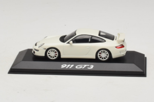 Porsche 911 997 GT3 ホワイト Minichamps 1:43 WAP02012016 メタル