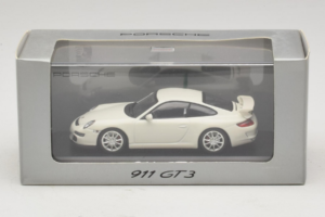 Porsche 911 997 GT3 ホワイト Minichamps 1:43 WAP02012016 メタル - 画像 5/5