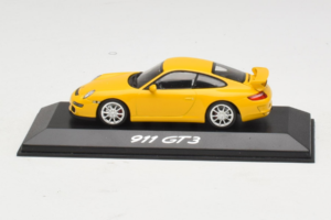 Porsche 911 997 GT3 イエロー Minichamps 1:43 WAP02012116 メタル