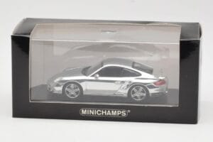 Porsche 911 997 Turbo Chrome Silver Minichamps 1:43 WAP02060816-R メタル - 画像 5/5