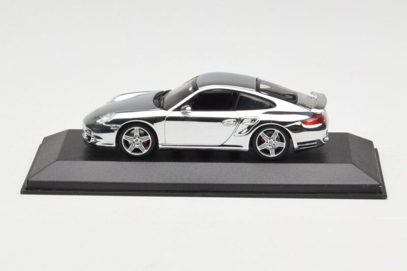 Porsche 911 997 Turbo Chrome Silver Minichamps 1:43 WAP02060816-R メタル