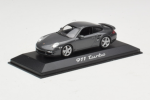 Porsche 911 997 Turbo Grey Metallic Minichamps 1:43 WAP02013116 メタル - 画像 2/4