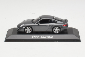 Porsche 911 997 Turbo Grey Metallic Minichamps 1:43 WAP02013116 メタル