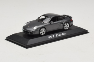 Porsche 911 997 Turbo Grey Metallic Minichamps 1:43 WAP02013016 メタル - 画像 2/5
