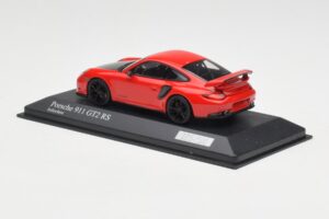 Porsche 911 997.2 GT2 RS レッド ブラックホイール Minichamps 1:43 400069407 メタル - 画像 3/4
