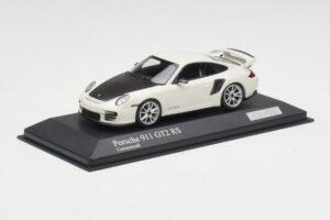 Porsche 911 997.2 GT2 RS ホワイト シルバーホイール Minichamps 1:43 400069405 メタル - 画像 2/4