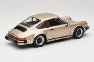 Porsche 911 Carrera 3.2 ブロンズ Solido 1:18 S1802602 メタル - 画像 3/8