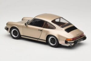 Porsche 911 Carrera 3.2 ブロンズ Solido 1:18 S1802602 メタル - 画像 7/8