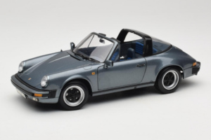 Porsche 911 SC シルバー Minichamps 1:18 100063060 メタル