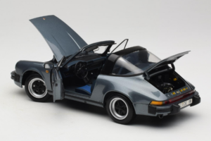 Porsche 911 SC シルバー Minichamps 1:18 100063060 メタル - 画像 5/8