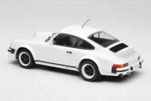 Porsche 911 SC GT Race Version IXO 1:18 18CMC007 メタル - 画像 5/6