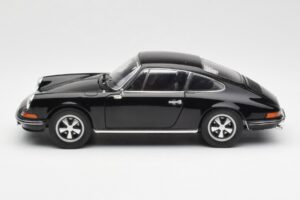 Porsche 911 S ブラック Schuco 1:18 450047200 メタル - 画像 4/8