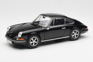 Porsche 911 S ブラック Schuco 1:18 450047200 メタル