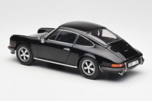 Porsche 911 S ブラック Schuco 1:18 450047200 メタル - 画像 7/8
