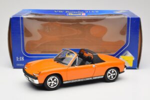 Porsche 914/6 オレンジ Revell 1:18 08864 メタル - 画像 8/8