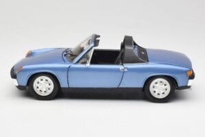 Porsche 914 ブルー Revell 1:18 08975 メタル - 画像 4/8