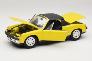 Porsche 914 イエロー Revell 1:18 8976 メタル - 画像 2/8